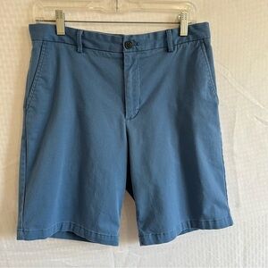 IZOD Flat Front Shorts Blue Size 30” Waist 9” Inseam